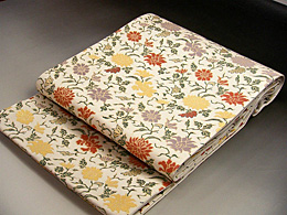 京都は廣部商事の全通袋帯です。