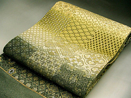 「河瀬満織物」の六通袋帯です。