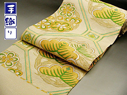 都さんの中国工場で織られた商品で、西陣の番号証紙は付いておりません。